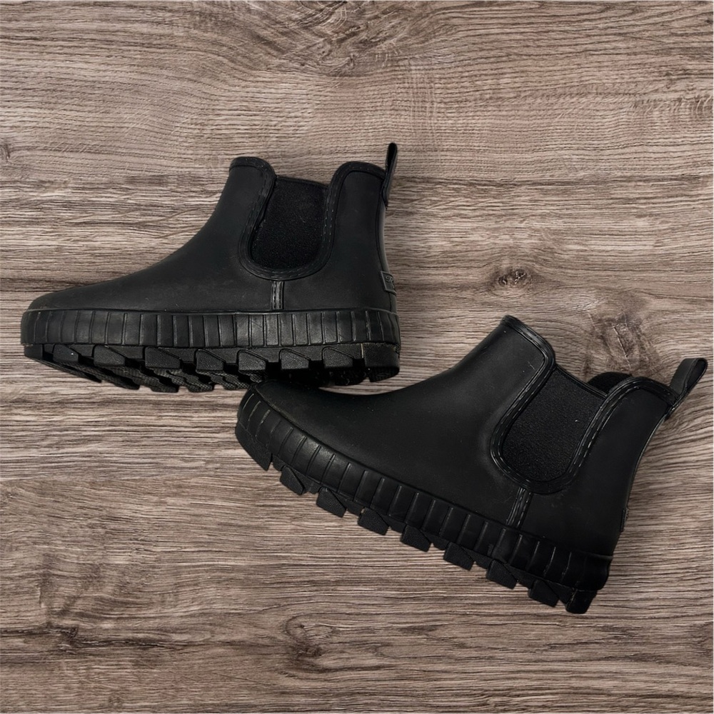 Sperry Rain Boots